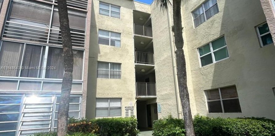 Condo in North Lauderdale, Florida, 2 bedrooms  № 1332214