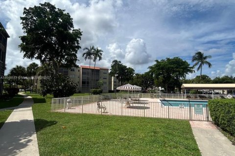 Copropriété à louer à North Lauderdale, Floride: 2 chambres, 92.9 m2 № 1332214 - photo 21