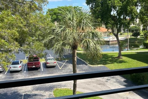 Copropriété à louer à North Lauderdale, Floride: 2 chambres, 92.9 m2 № 1332214 - photo 9