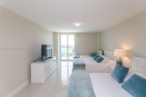 Condo in Sunny Isles Beach, Florida, 2 bedrooms  № 1362402 - photo 3