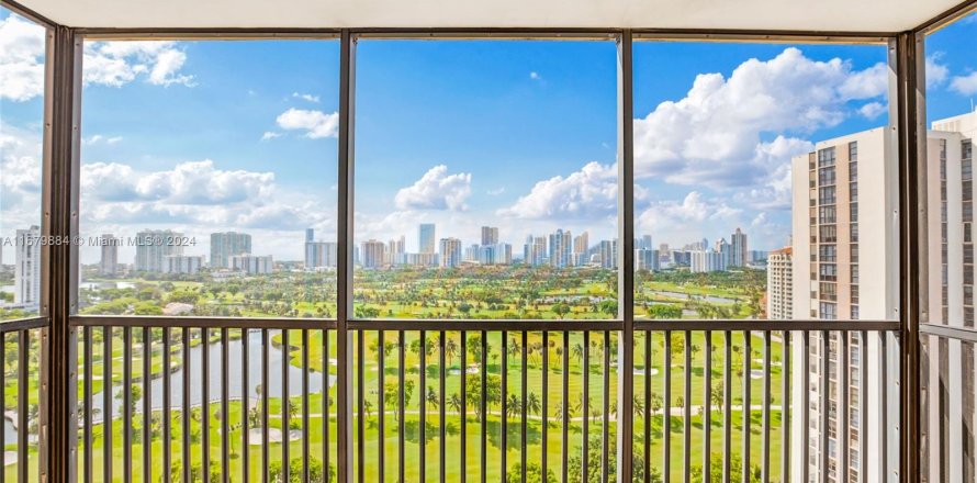 Condo in Aventura, Florida, 2 bedrooms  № 1411947