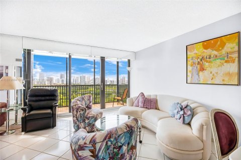 Condo in Aventura, Florida, 2 bedrooms  № 1411947 - photo 8