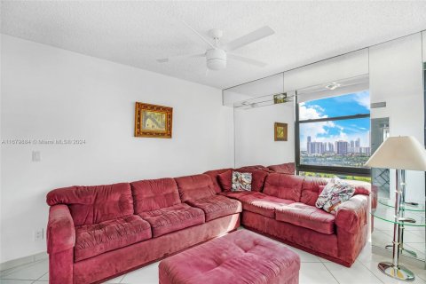 Condo in Aventura, Florida, 2 bedrooms  № 1411947 - photo 14