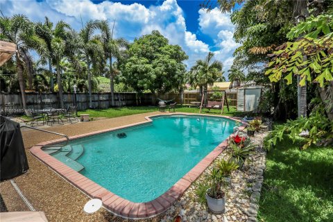 Casa en venta en Hollywood, Florida, 3 dormitorios, 132.85 m2 № 1418273 - foto 18