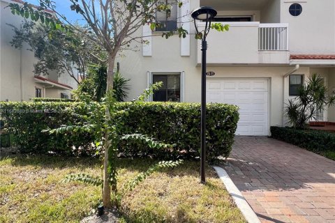 Condo in Aventura, Florida, 3 bedrooms  № 1418704 - photo 1