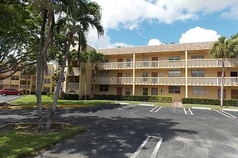 Copropriété à vendre à Tamarac, Floride: 2 chambres, 81.75 m2 № 1182125 - photo 14