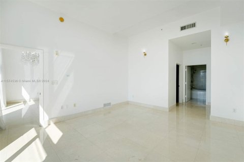 Condo in Miami Beach, Florida, 1 bedroom  № 1147521 - photo 9