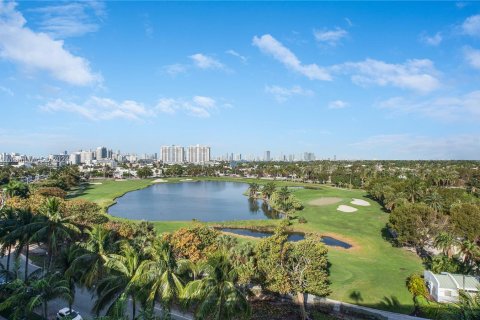 Condo in Miami Beach, Florida, 1 bedroom  № 1147521 - photo 17