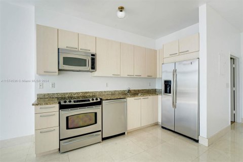 Condo in Miami Beach, Florida, 1 bedroom  № 1147521 - photo 4