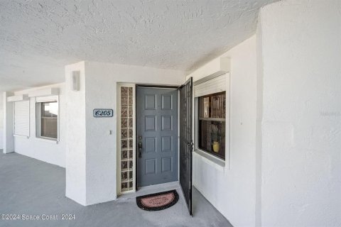 Condominio en venta en Cocoa Beach, Florida, 2 dormitorios, 136.19 m2 № 1355597 - foto 3