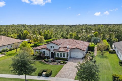 House in Jupiter, Florida 4 bedrooms, 354.42 sq.m. № 1177418 - photo 1