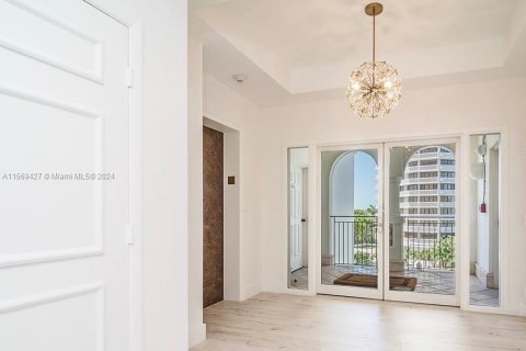 Condominio en venta en Aventura, Florida, 4 dormitorios, 403.1 m2 № 1119327 - foto 2