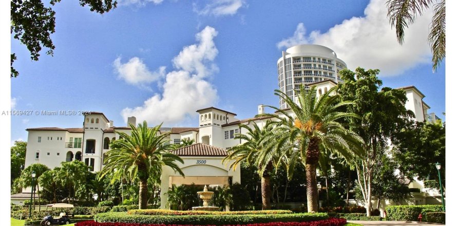 Condo in Aventura, Florida, 4 bedrooms  № 1119327