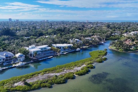 Villa ou maison à vendre à Sarasota, Floride: 6 chambres, 758.55 m2 № 924119 - photo 28