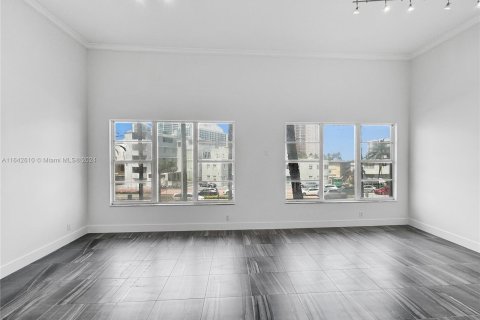 Copropriété à vendre à Miami Beach, Floride: 1 chambre, 66.89 m2 № 1321702 - photo 12