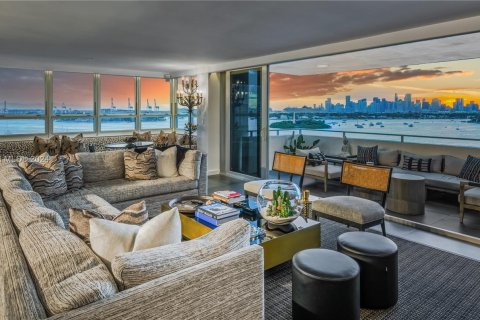 Condominio en venta en Miami Beach, Florida, 4 dormitorios, 256.41 m2 № 1238382 - foto 18