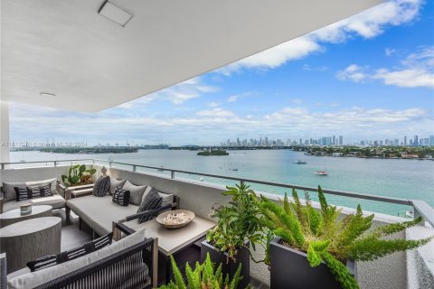 Condominio en venta en Miami Beach, Florida, 4 dormitorios, 256.41 m2 № 1238382 - foto 12