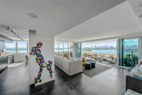 Condominio en venta en Miami Beach, Florida, 4 dormitorios, 256.41 m2 № 1238382 - foto 4