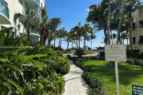 Condominio en venta en Hollywood, Florida, 1 dormitorio, 81.2 m2 № 1155049 - foto 4