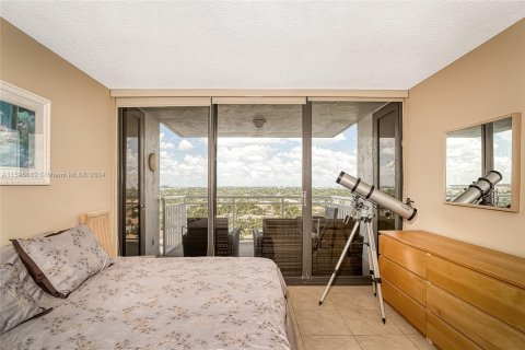 Condo in Hollywood, Florida, 2 bedrooms  № 1188276 - photo 10