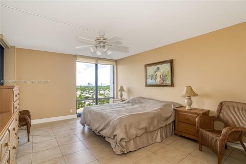 Copropriété à vendre à Hollywood, Floride: 2 chambres, 113.15 m2 № 1188276 - photo 17