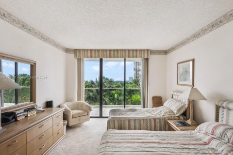 Copropriété à vendre à Aventura, Floride: 2 chambres, 177.44 m2 № 1408435 - photo 13