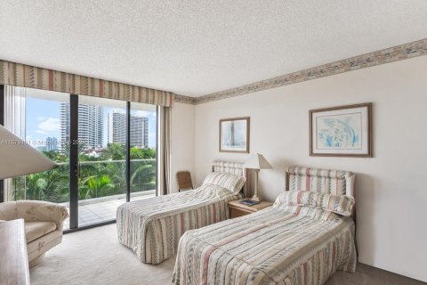 Condominio en venta en Aventura, Florida, 2 dormitorios, 177.44 m2 № 1408435 - foto 12