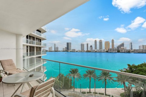 Condominio en venta en Aventura, Florida, 2 dormitorios, 177.44 m2 № 1408435 - foto 22