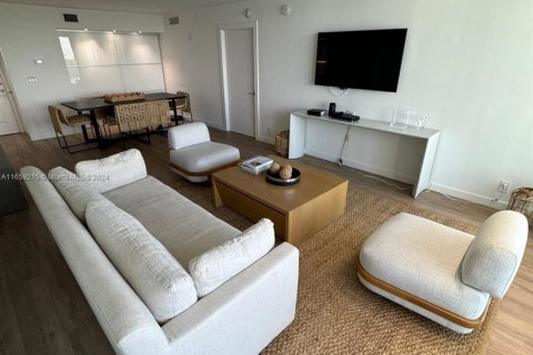 Condominio en venta en Sunny Isles Beach, Florida, 2 dormitorios, 126.07 m2 № 1372416 - foto 7