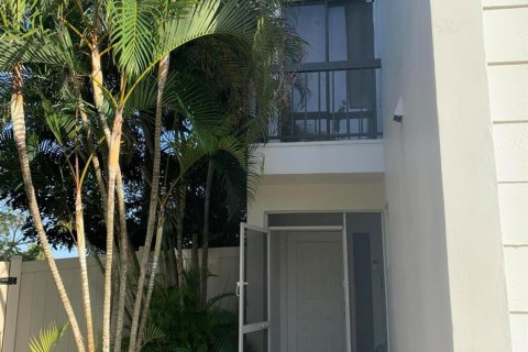 Townhouse in Wellington, Florida 3 bedrooms, 202.06 sq.m. № 1217502 - photo 15