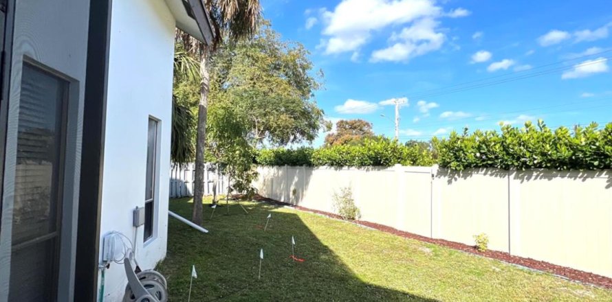 Townhouse in Wellington, Florida 3 bedrooms, 202.06 sq.m. № 1217502