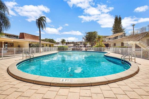 Condo in North Miami Beach, Florida, 1 bedroom  № 1353903 - photo 22