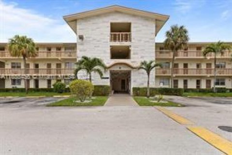 Copropriété à vendre à North Miami Beach, Floride: 1 chambre, 63.92 m2 № 1353903 - photo 29