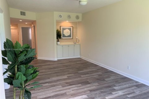 Condo in Stuart, Florida, 2 bedrooms  № 1353902 - photo 16