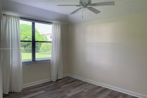 Condo in Stuart, Florida, 2 bedrooms  № 1353902 - photo 19