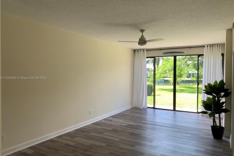 Condo in Stuart, Florida, 2 bedrooms  № 1353902 - photo 18