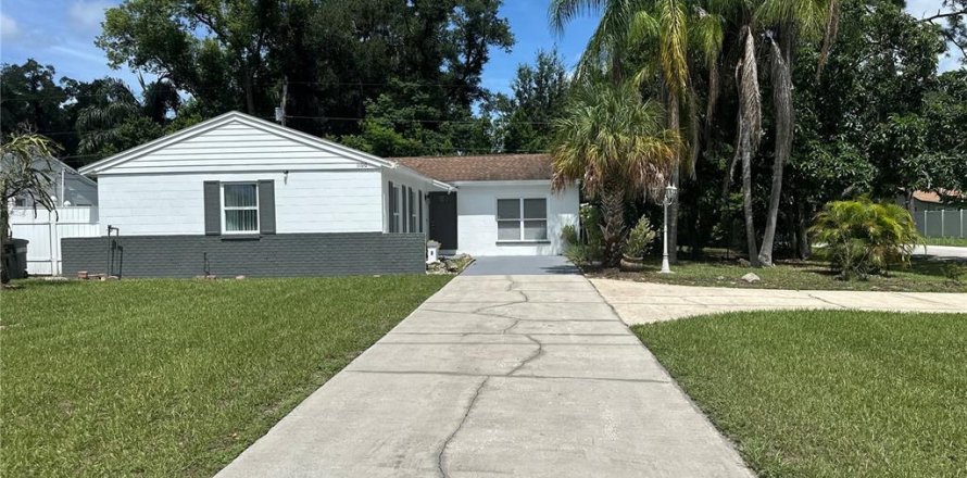 House in Longwood, Florida 3 bedrooms, 131.27 sq.m. № 1355887