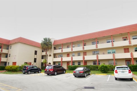 Купить кондоминиум в Санрайз, Флорида 2 спальни, 78.97м2, № 542863 - фото 16