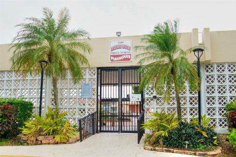 Condominio en venta en Sunrise, Florida, 2 dormitorios, 78.97 m2 № 542863 - foto 9
