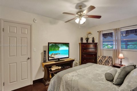 Condo in Lauderdale Lakes, Florida, 1 bedroom  № 990164 - photo 9