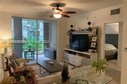 Copropriété à vendre à Sunny Isles Beach, Floride: 2 chambres, 95.13 m2 № 990163 - photo 16