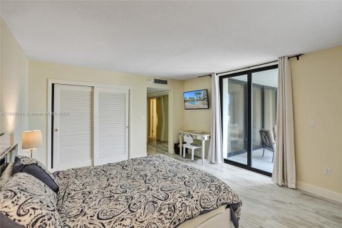 Condo in Pompano Beach, Florida, 1 bedroom  № 1316094 - photo 21