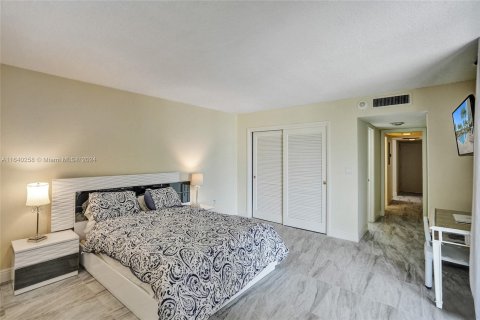 Condo in Pompano Beach, Florida, 1 bedroom  № 1316094 - photo 22