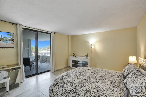 Condo in Pompano Beach, Florida, 1 bedroom  № 1316094 - photo 19