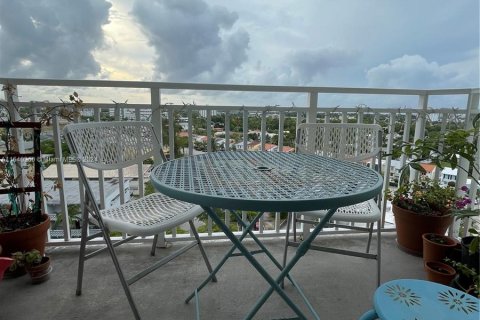 Condominio en venta en North Miami, Florida, 1 dormitorio, 79.43 m2 № 1316096 - foto 18