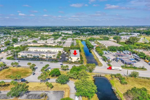 Propiedad comercial en venta en Pompano Beach, Florida № 1182127 - foto 5