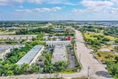 Propiedad comercial en venta en Pompano Beach, Florida № 1182127 - foto 4