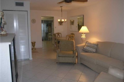 Condominio en venta en Margate, Florida, 1 dormitorio, 68.28 m2 № 1182172 - foto 5