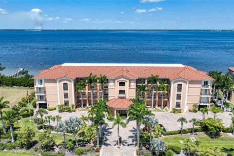 Copropriété à vendre à Punta Gorda, Floride: 3 chambres, 206.71 m2 № 1190994 - photo 1