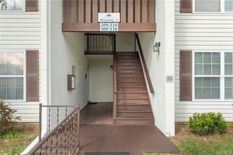 Condo in Inverness, Florida, 2 bedrooms  № 1359471 - photo 2